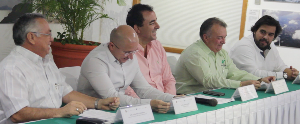 ENTREGA_DE_BECAS_A_UNIVERSITARIOS