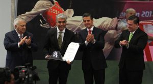 31201043. México, D.F.- El presidente Enrique Peña Nieto entregó los Premios Nacionales de Mérito Deportivo 2013, en la residencia oficial de Los Pinos. NOTIMEX/FOTO/CARLOS PEREDA/CPM/POL/