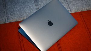 apple-macbook-pro-13-inch-2016-1633-005