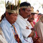 Comunidades indígenas en Colombia reciben libros de Job y Esther en su idioma