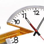 Cambiar horas de la comida afectaría el reloj biológico