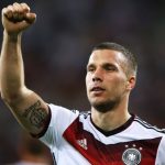 Debut de Lukas Podolski en Japón