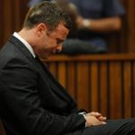 Oscar Pistorius resulta herido tras pelea en prisión