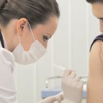 Apenas la mitad de los adolescentes se vacuna contra el VPH