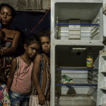 Ministerio mitiga desnutrición en Venezuela vendiendo pulseras