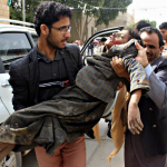 Niños mueren durante un bombardeo a un autobús en Yemen