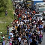 Trump advierte que se tiene que detener la caravana de Honduras