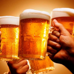 Siete de cada 10 mexicanos beben cerveza para socializar