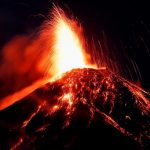 Guatemala declara la alerta roja por erupción del volcán de Fuego