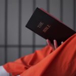 Reclusas reciben estudios bíblicos y oran todos los días en sus celdas